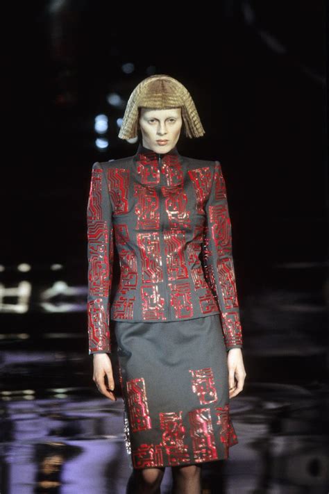 alexander mcqueen givenchy 1999|Alexander McQueen Givenchy collection.